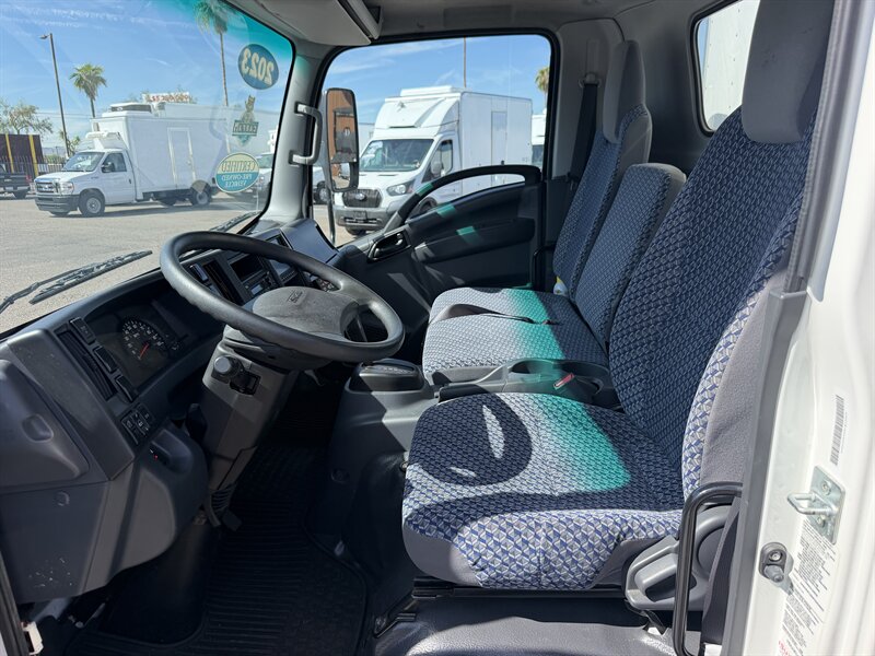 2023 Isuzu NPR Box Truck - Photo 14 - Phoenix, AZ 85034
