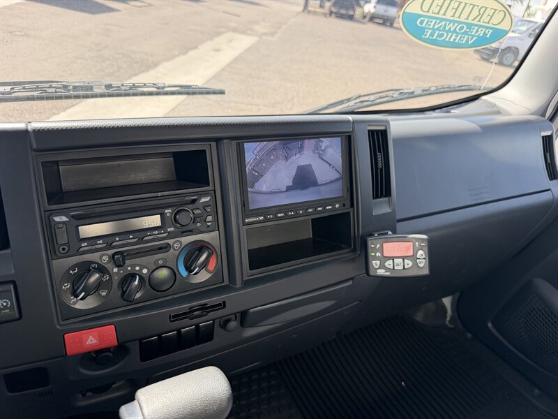2023 Isuzu NPR Box Truck - Photo 17 - Phoenix, AZ 85034