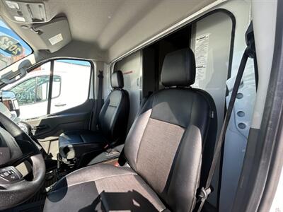 2022 Ford Transit 350 HD 156 in. CUTAWAY BOX TRUCK/CUBE VAN   - Photo 5 - Phoenix, AZ 85034