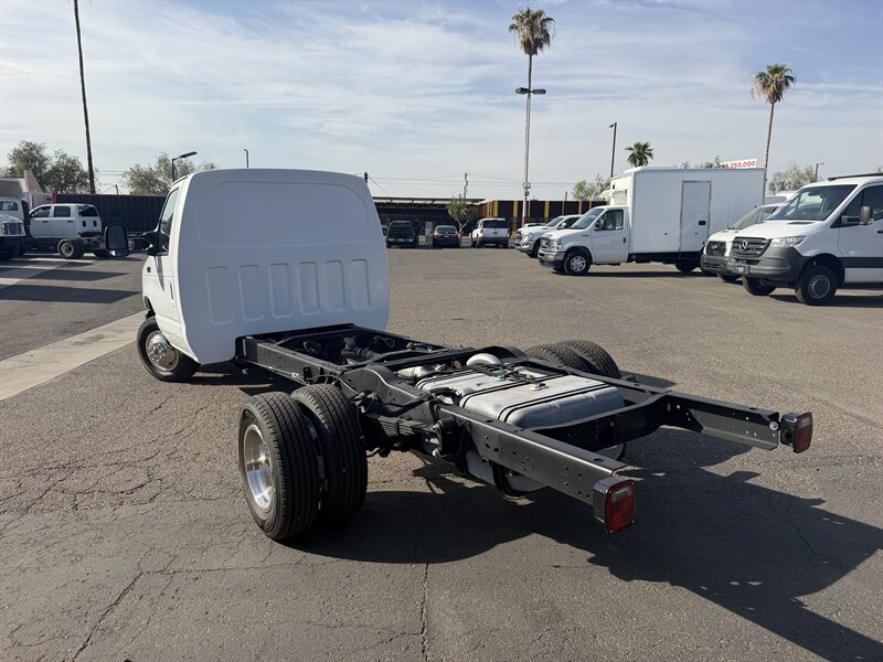 2024 Ford E-450 SD Chassis - Photo 4 - Phoenix, AZ 85034