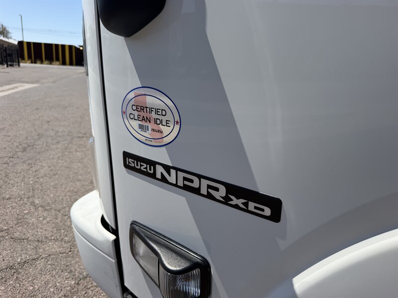 2024 Isuzu NPR Refrigerated Truck - Photo 14 - Phoenix, AZ 85034