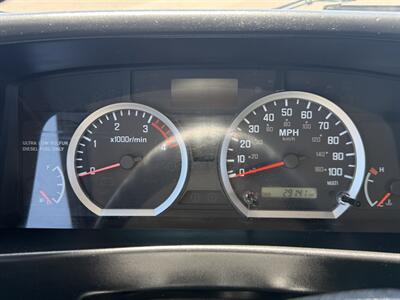 2024 Isuzu NPR Refrigerated Truck - Photo 16 - Phoenix, AZ 85034