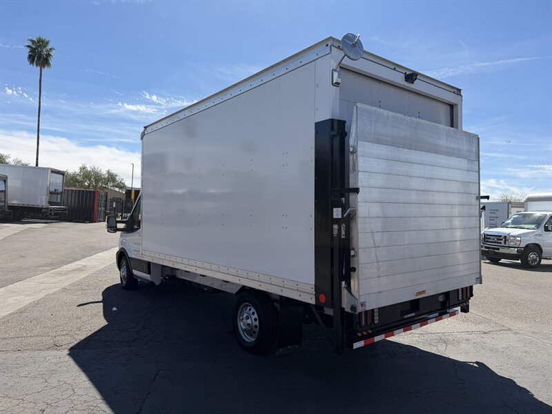 2023 Ford Transit 350 HD Box Truck - Photo 5 - Phoenix, AZ 85034
