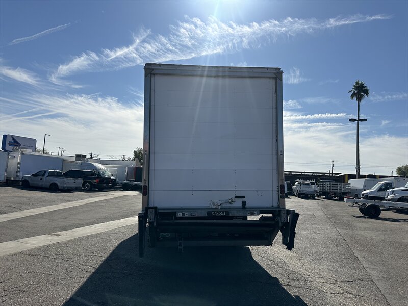 2022 International MV607 Box Truck - Photo 5 - Phoenix, AZ 85034