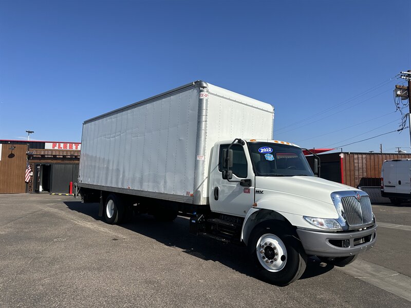 2022 International MV607 Box Truck - Photo 2 - Phoenix, AZ 85034