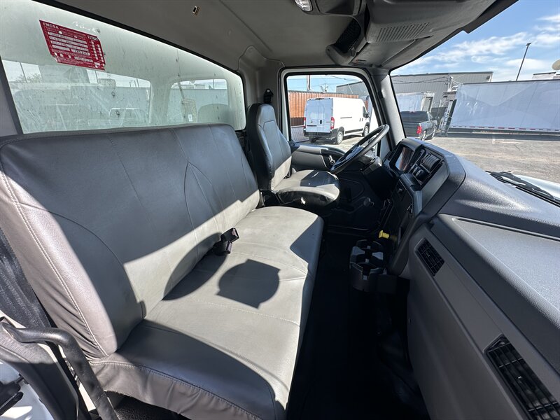 2022 International MV607 Box Truck - Photo 16 - Phoenix, AZ 85034