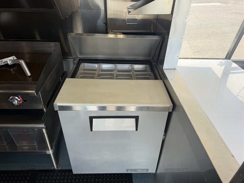 2023 Airstream Commercial Food Trailer - Photo 12 - Phoenix, AZ 85034
