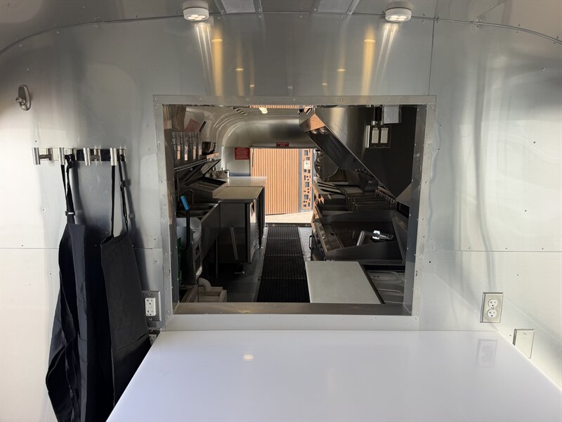 2023 Airstream Commercial Food Trailer - Photo 9 - Phoenix, AZ 85034