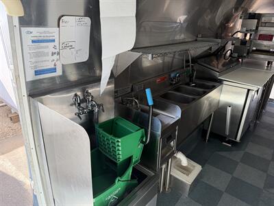 2023 Airstream Commercial Food Trailer   - Photo 12 - Phoenix, AZ 85034
