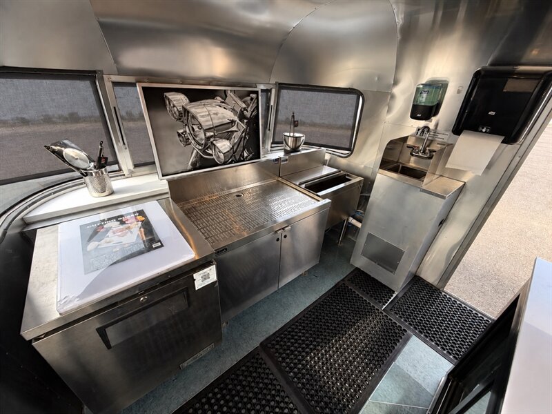 2023 Airstream Commercial Food Trailer - Photo 8 - Phoenix, AZ 85034