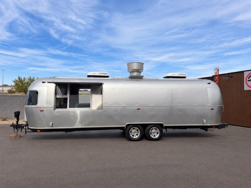 2023 Airstream Commercial Food Trailer - Photo 2 - Phoenix, AZ 85034