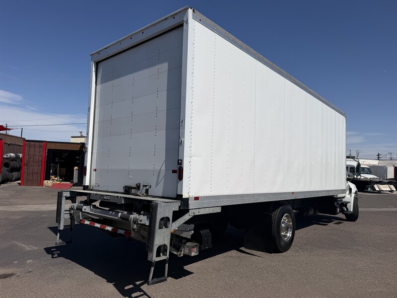 2025 International MV607 26 Foot Box Truck - Photo 3 - Phoenix, AZ 85034