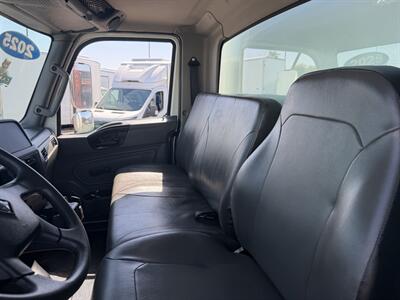 2025 International MV607 26 Foot Box Truck - Photo 15 - Phoenix, AZ 85034