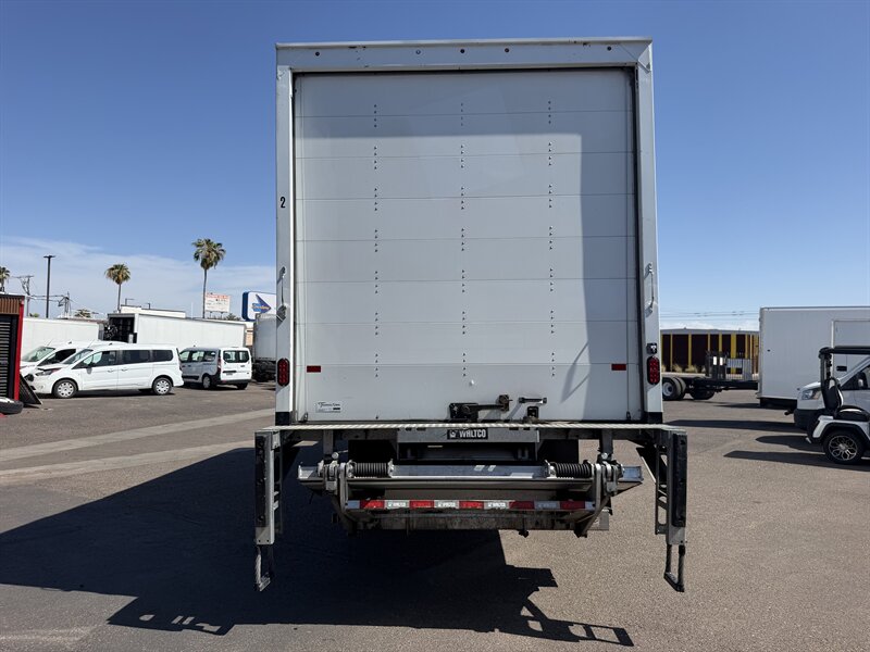 2025 International MV607 26 Foot Box Truck - Photo 4 - Phoenix, AZ 85034