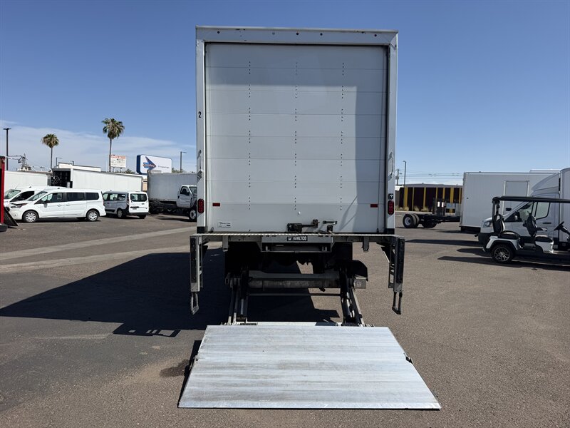 2025 International MV607 26 Foot Box Truck - Photo 10 - Phoenix, AZ 85034