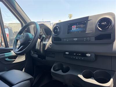 2023 Mercedes-Benz Sprinter 4500 Box Truck   - Photo 20 - Phoenix, AZ 85034
