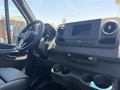 2023 Mercedes-Benz Sprinter 4500 - RWD 170 " WB - Photo 15 - Phoenix, AZ 85034
