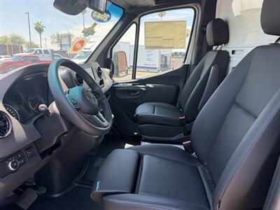 2023 Mercedes-Benz Sprinter 4500 Box Truck   - Photo 15 - Phoenix, AZ 85034