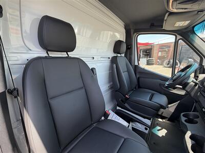 2023 Mercedes-Benz Sprinter 4500 Box Truck   - Photo 19 - Phoenix, AZ 85034