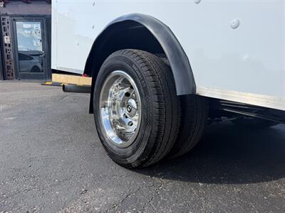 2023 Ford Transit 350 HD Box Truck - Photo 7 - Phoenix, AZ 85034