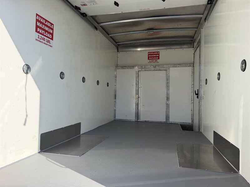 2023 Ford Transit 350 HD Box Truck - Photo 10 - Phoenix, AZ 85034