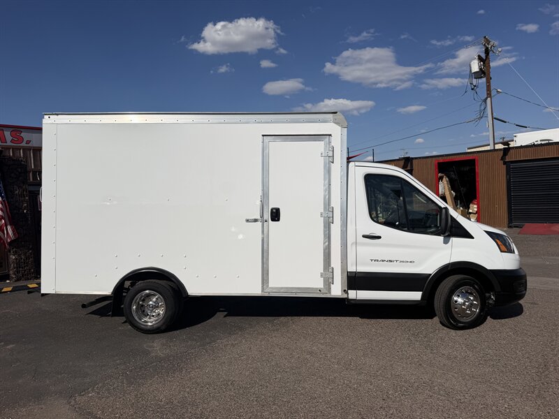 2023 Ford Transit 350 HD Box Truck - Photo 2 - Phoenix, AZ 85034