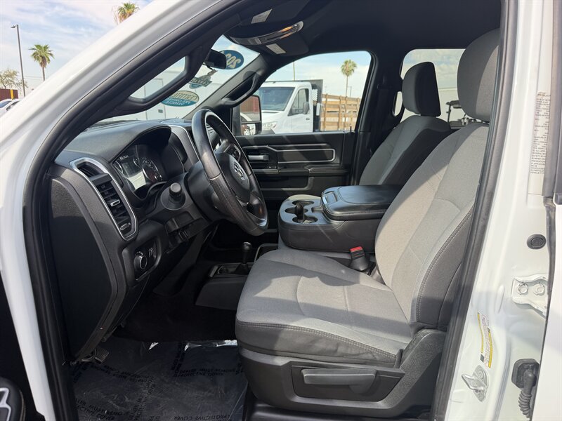 2024 RAM 3500 Tradesman Flatbed - Photo 12 - Phoenix, AZ 85034