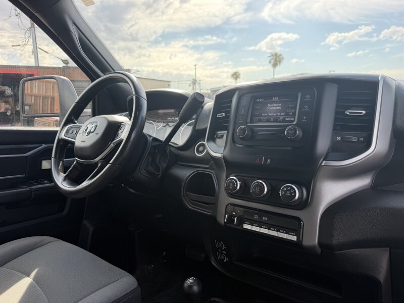 2024 RAM 3500 Tradesman Flatbed - Photo 17 - Phoenix, AZ 85034