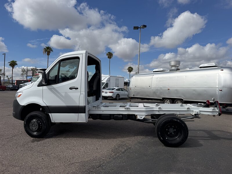 2023 Mercedes-Benz Sprinter 3500XD AWD Open-Back Chassis - Photo 6 - Phoenix, AZ 85034