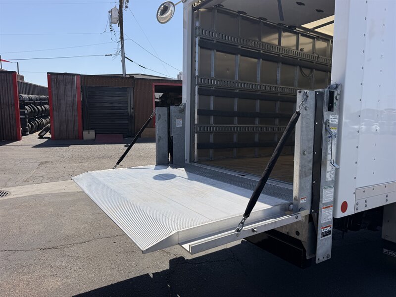 2025 Chevrolet Express 3500 Box Truck - Photo 10 - Phoenix, AZ 85034