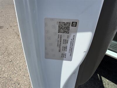 2025 Chevrolet Express 3500 Box Truck - Photo 21 - Phoenix, AZ 85034