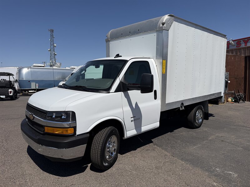 2025 Chevrolet Express 3500 Box Truck - Photo 7 - Phoenix, AZ 85034