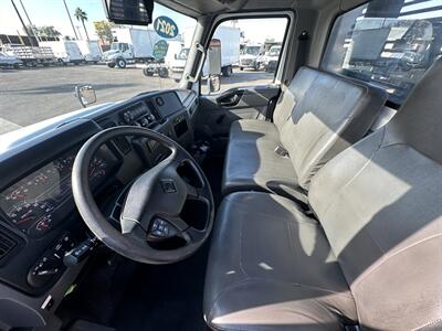 2021 International MV607 Stake Bed W/ Lift Gate   - Photo 18 - Phoenix, AZ 85034