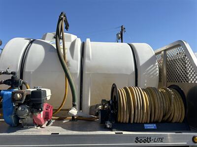 2024 Ford F-550 Super Duty Upfitted With Poly Tank / Spray System   - Photo 9 - Phoenix, AZ 85034