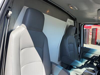2023 Ford E-350 SD - 12 ft Refrigerated Truck - Photo 19 - Phoenix, AZ 85034