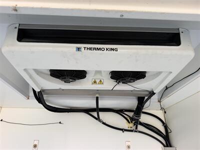 2023 Ford E-350 SD - 12 ft Refrigerated Truck - Photo 12 - Phoenix, AZ 85034