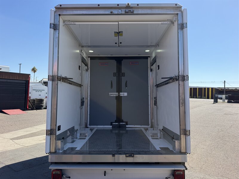 2023 Ford E-350 SD - 12 ft Refrigerated Truck - Photo 9 - Phoenix, AZ 85034