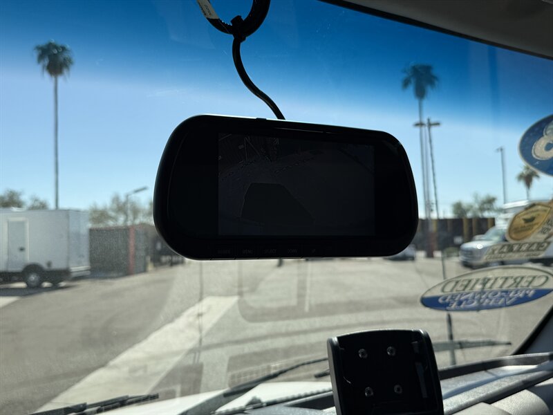 2023 Ford E-350 SD - 12 ft Refrigerated Truck - Photo 18 - Phoenix, AZ 85034