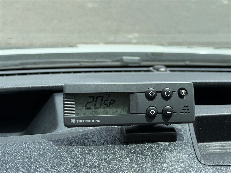 2021 Ford Transit 250 - Refrigerated Van - Photo 15 - Phoenix, AZ 85034