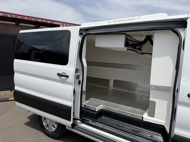 2021 Ford Transit 250 - Refrigerated Van - Photo 9 - Phoenix, AZ 85034
