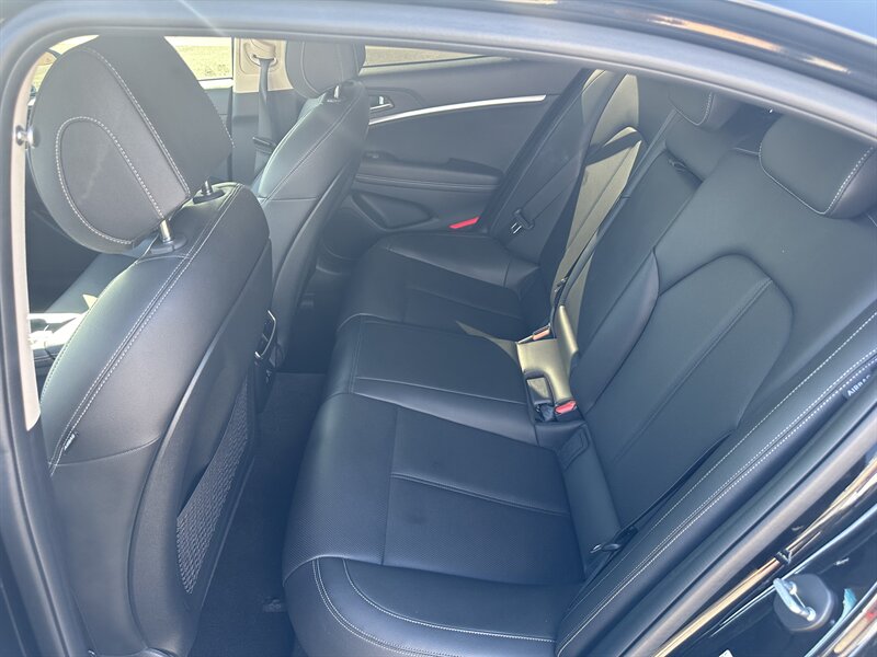 2025 Genesis G70 2.5T Standard 4dr Sedan   - Photo 12 - Phoenix, AZ 85034