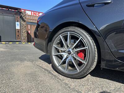 2025 Genesis G70 2.5T Standard 4dr Sedan   - Photo 9 - Phoenix, AZ 85034