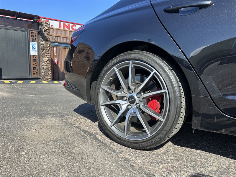 2025 Genesis G70 2.5T Standard 4dr Sedan   - Photo 9 - Phoenix, AZ 85034