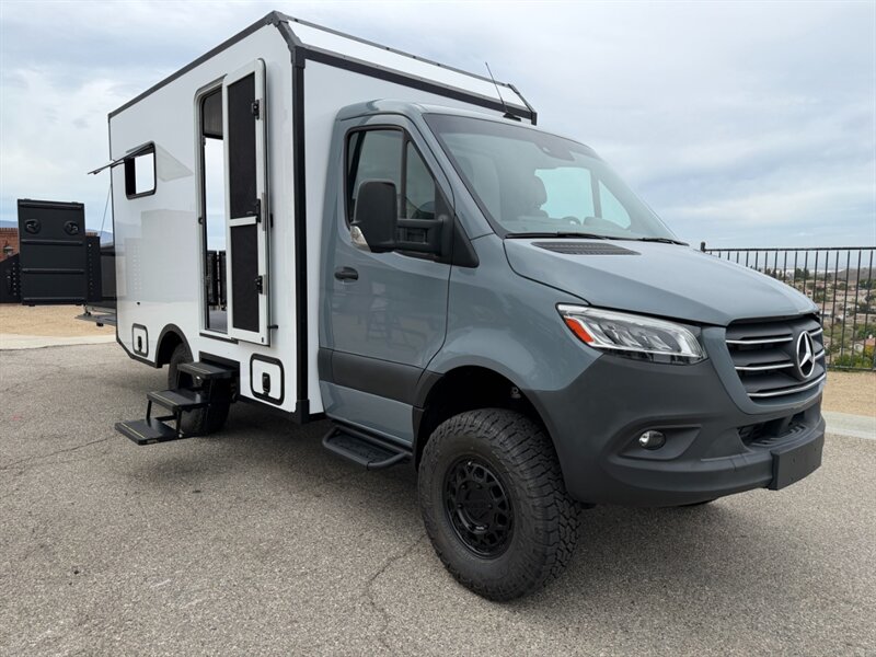 2024 Mercedes-Benz Sprinter 3500XD AWD Toy Hauler - Photo 22 - Phoenix, AZ 85034