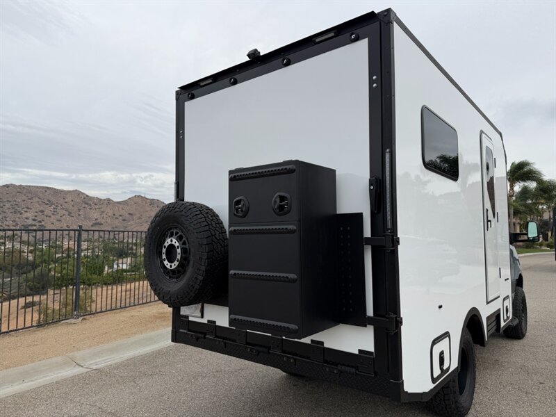 2024 Mercedes-Benz Sprinter 3500XD AWD Toy Hauler - Photo 5 - Phoenix, AZ 85034