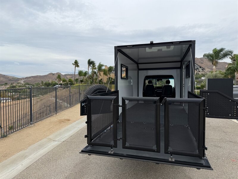 2024 Mercedes-Benz Sprinter 3500XD AWD Toy Hauler - Photo 18 - Phoenix, AZ 85034