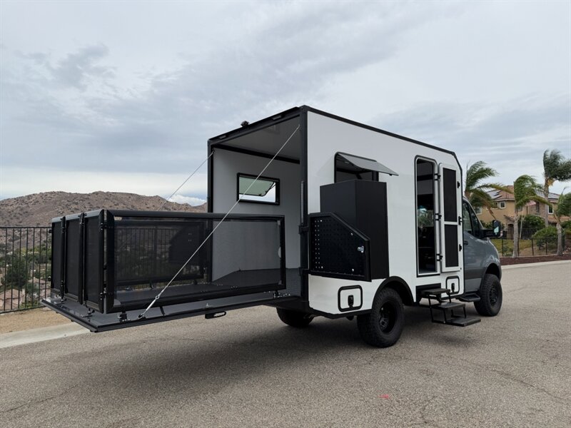 2024 Mercedes-Benz Sprinter 3500XD AWD Toy Hauler - Photo 20 - Phoenix, AZ 85034