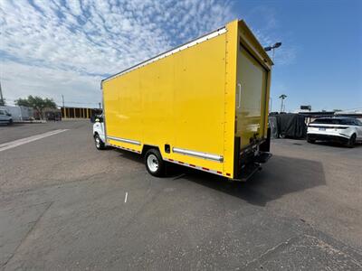 2024 Ford E-350 SD 158 in. CUTAWAY BOX TRUCK/CUBE VAN   - Photo 4 - Phoenix, AZ 85034