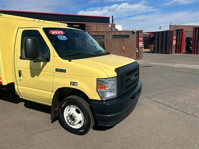 2022 Ford E-450 REFRIGERATED BOX TRUCK/CUBE VAN  /CUTAWAY CHASSIS - Photo 2 - Phoenix, AZ 85034