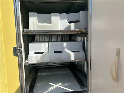 2022 Ford E-450 REFRIGERATED BOX TRUCK/CUBE VAN  /CUTAWAY CHASSIS - Photo 12 - Phoenix, AZ 85034